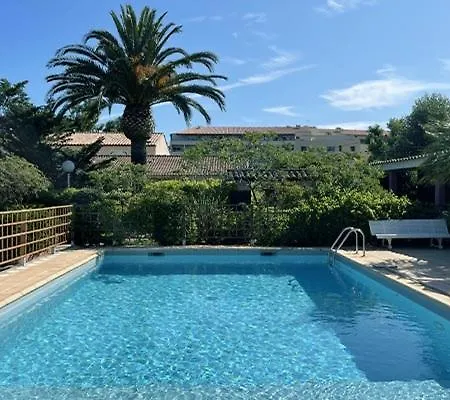 Apartament Le Rateau Bavoir Calvi (Corsica)